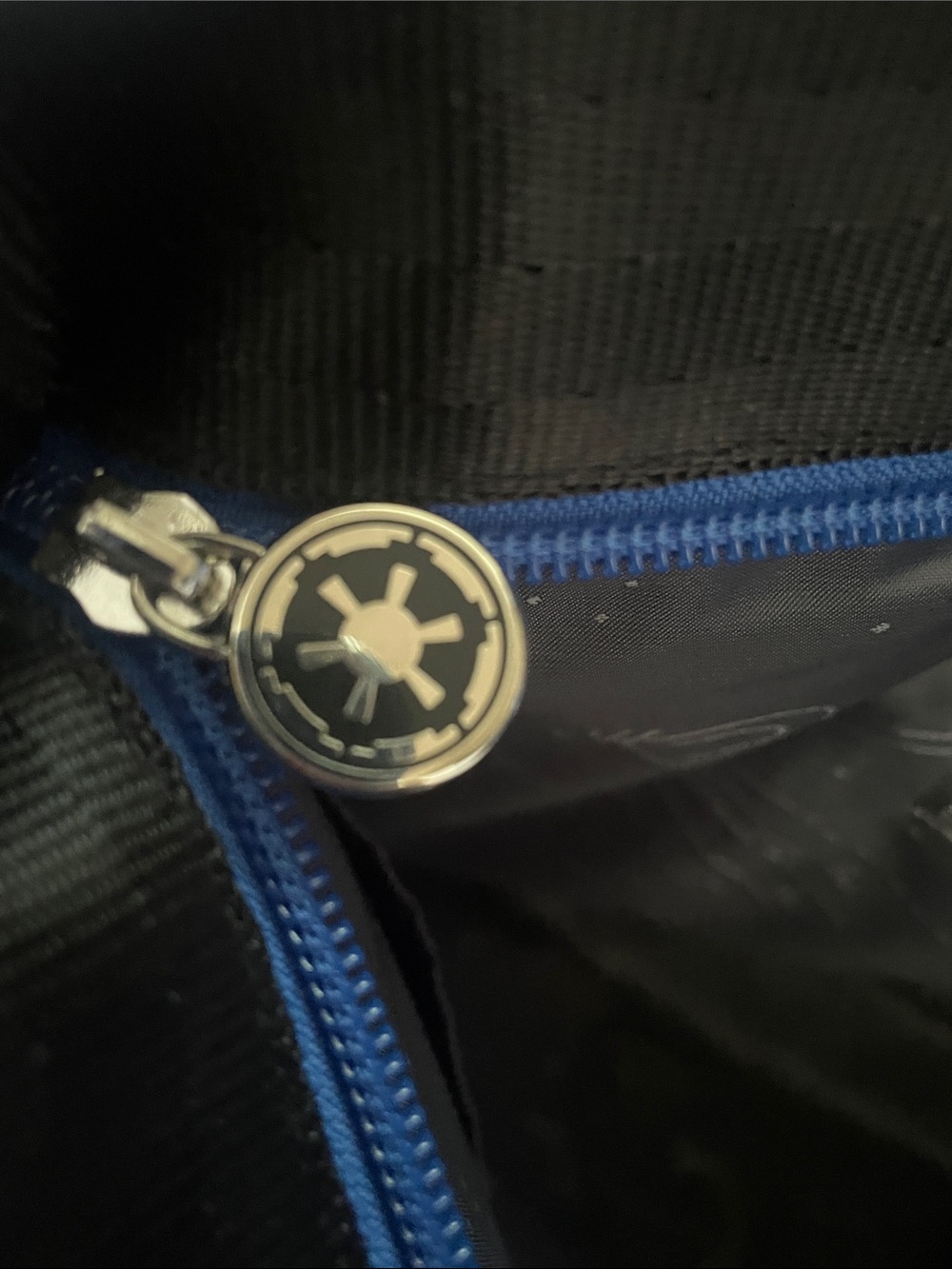 Harveys Star Wars Empire Strikes Back Tote - Black with Purple Strap - Picture 7 of 8
